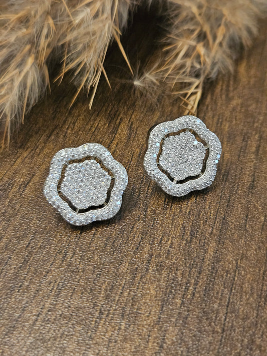 INVISIBLE SET CLOVER