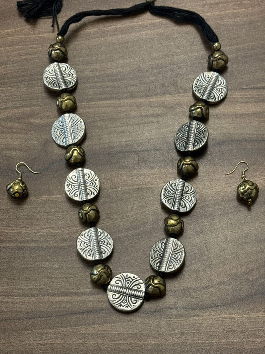 ETHNIC BEAD NECKLACE SET
