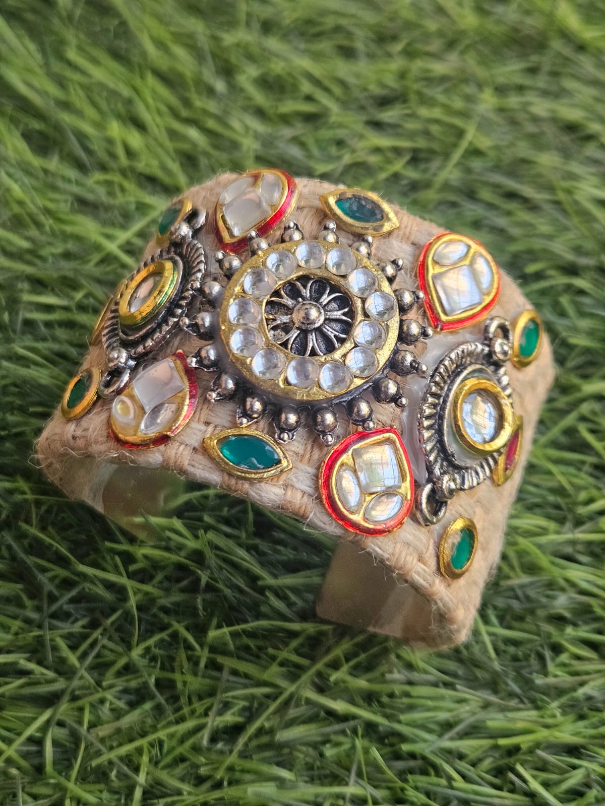 JUTE KUNDAN KADA