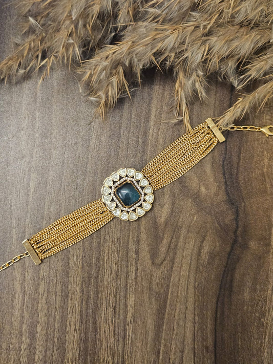 MULTI CHAIN EMERALD CENTER