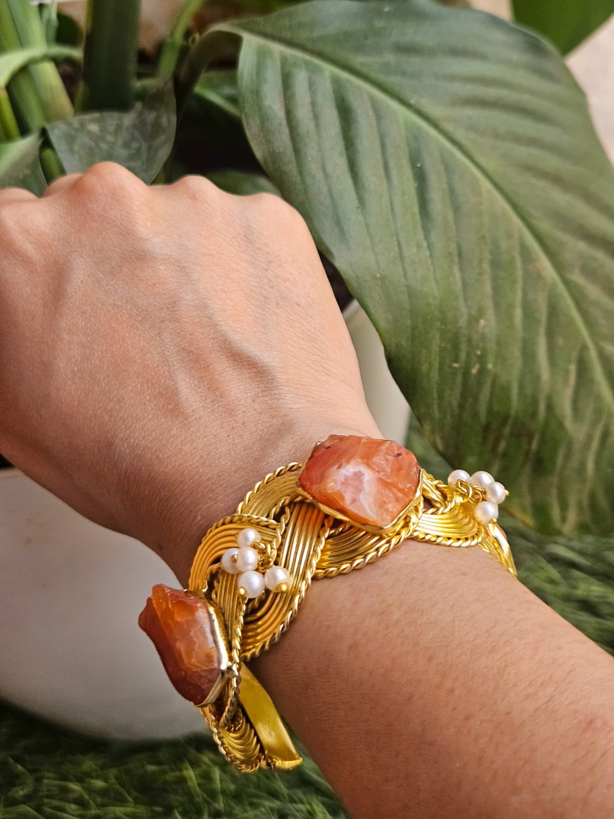 CRISS CROSS RUST STONE