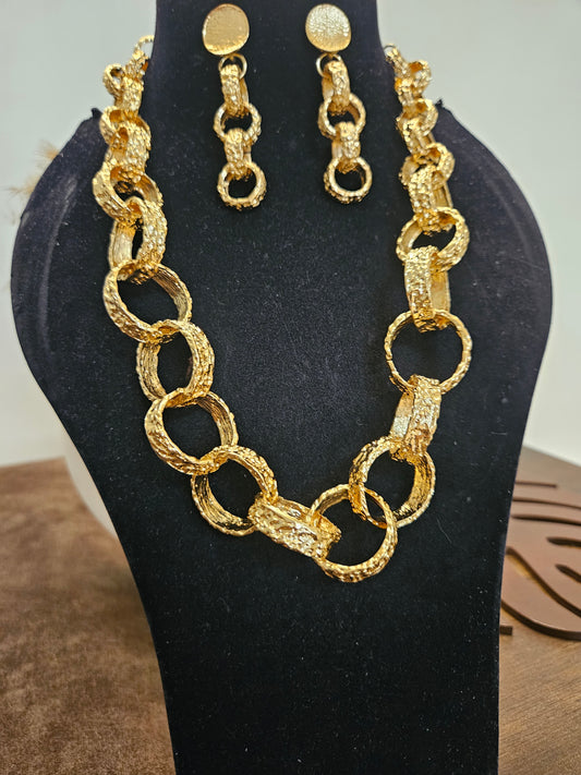GOLDEN ROUND CHAINS