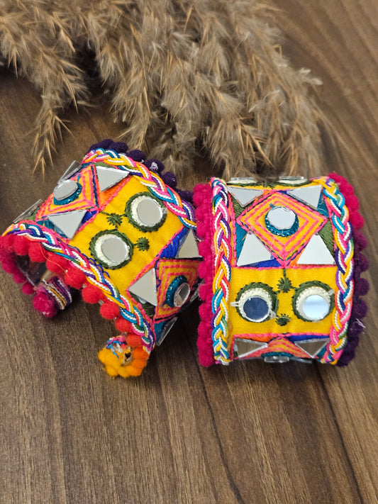 PINK N PURPLE POM POM