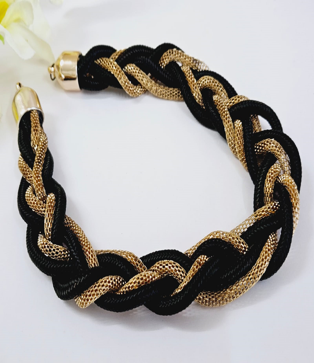 PLAITED BLACK