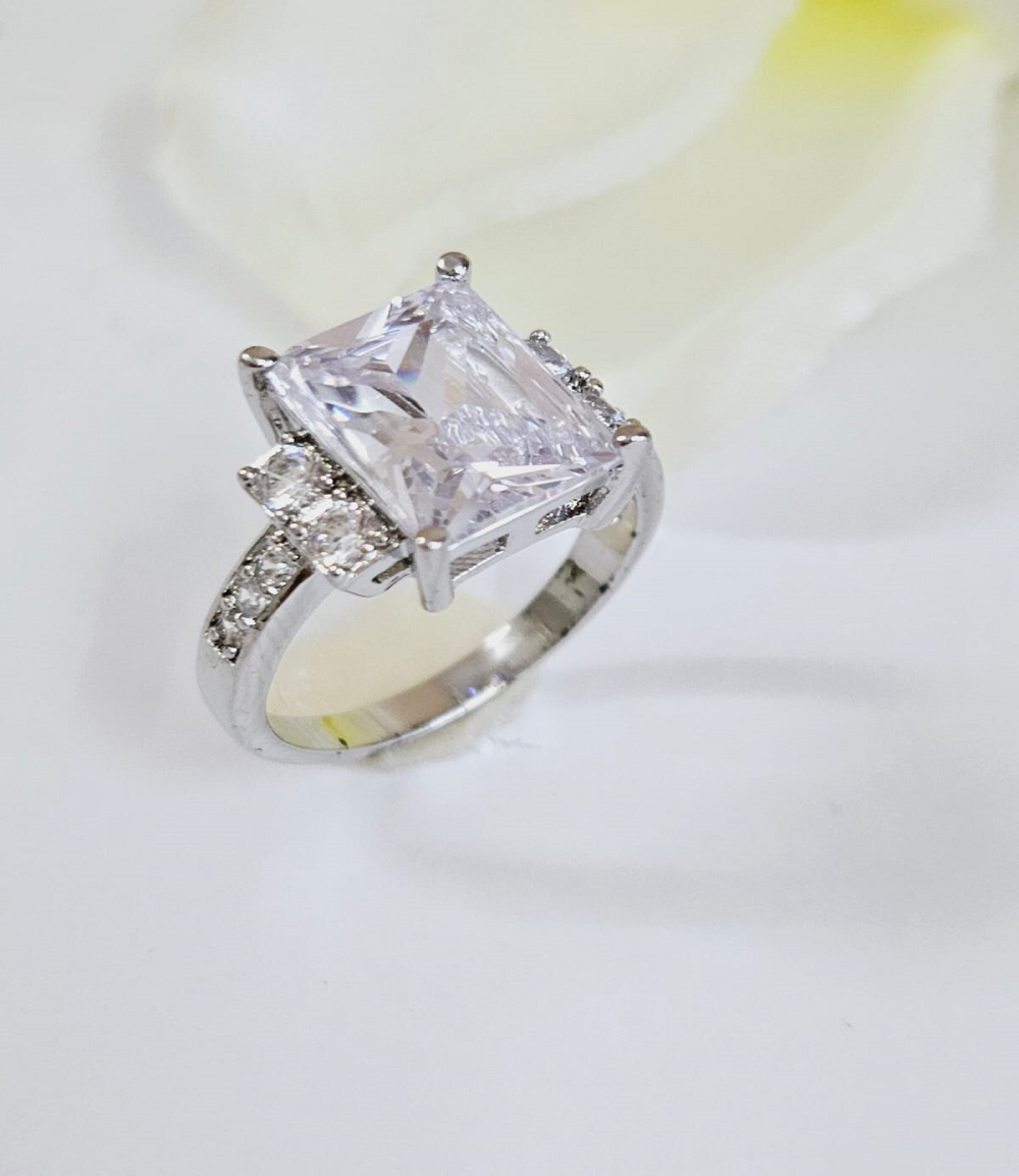 PRINCESS CUT SOLITAIRE