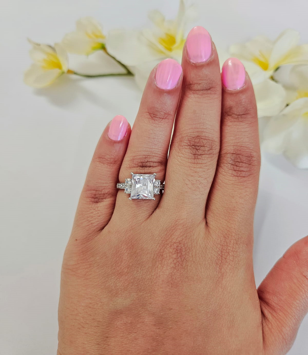 PRINCESS CUT SOLITAIRE