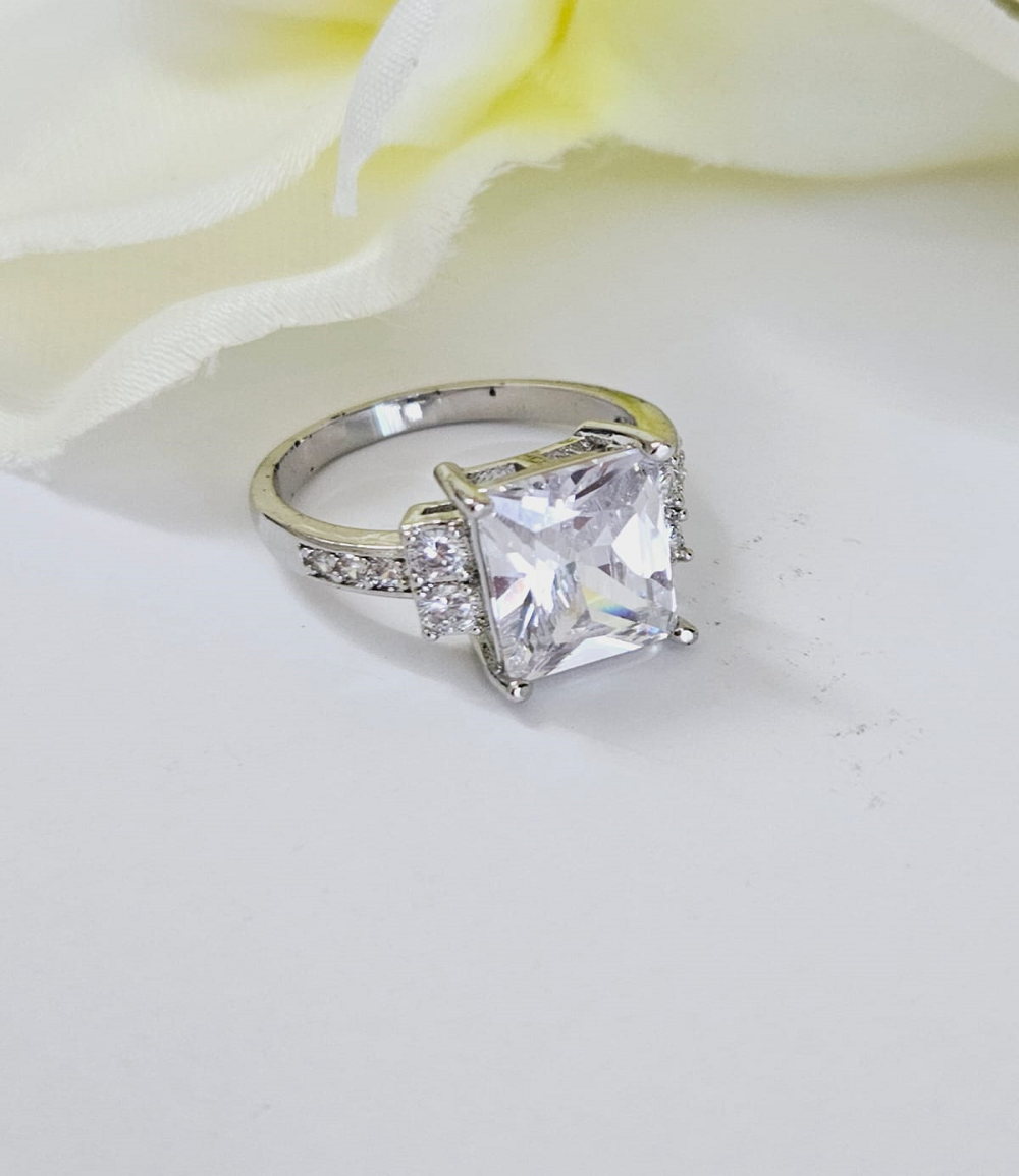 PRINCESS CUT SOLITAIRE