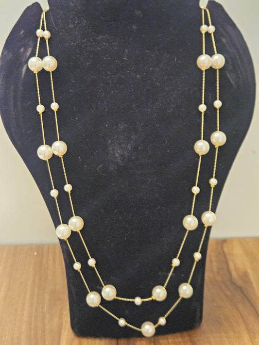 WHITE PEARL STRING